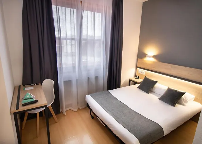 Alda Puerto Seco 호텔 2*